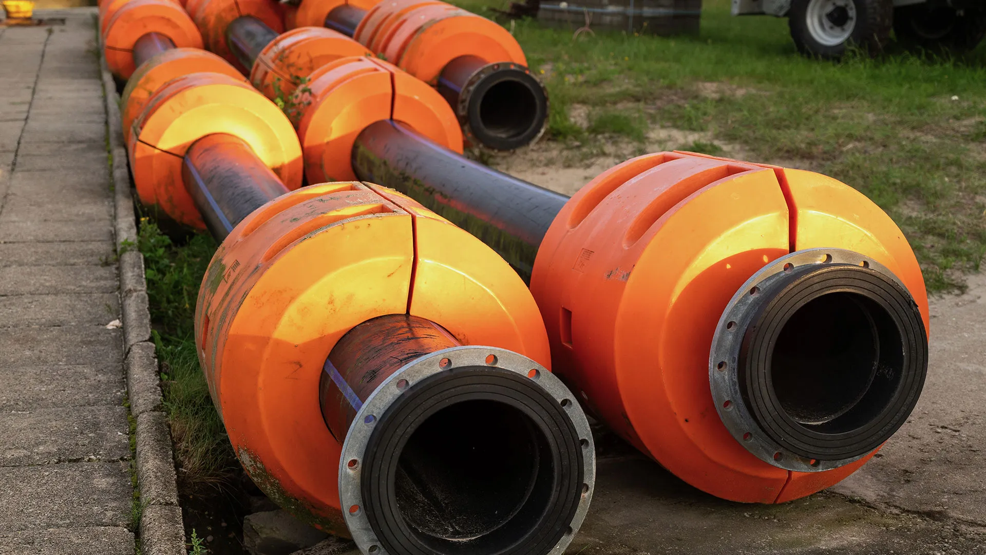 Where-Connections-Fail-End-Fittings,-Flanges,-and-Coupling-Weak-Points